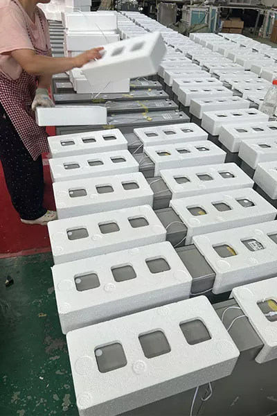 Single-Basin Multi-Tier Solid Wood Bathroom Vanity